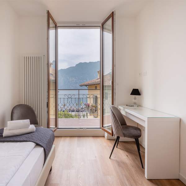 HOLIDAY APARTMENTS TORBOLE-RIVA DEL GARDA (TN)