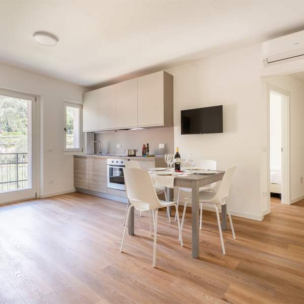 Appartamenti con vista, nel cuore di Torbole a 50 metri dalle sponde del Lago di Garda