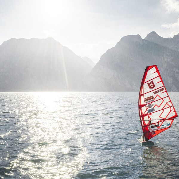 Vela e windsurf sul Garda Trentino
